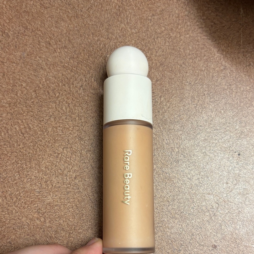 Rare Beauty Foundation - Warm Beige